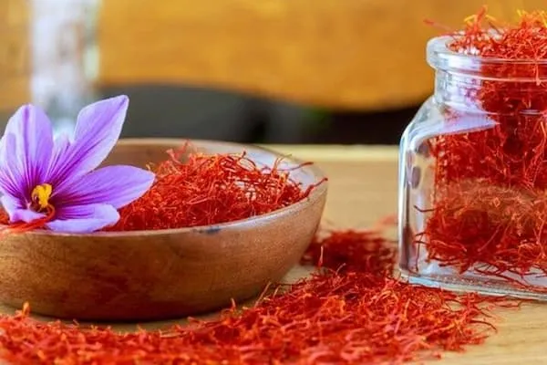 خرید و قیمت انواع زعفران طلای قرمز